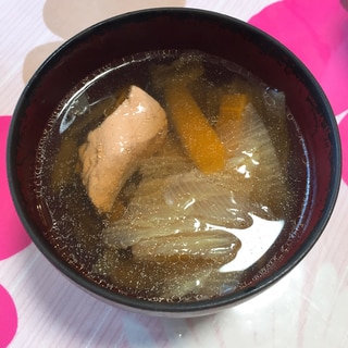 魚のダシが美味しいね♬ 鮭のお吸い物